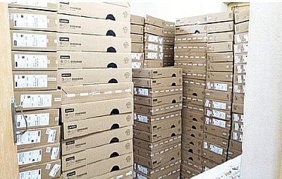 மடிக்கணினிகள், டேப்லெட்டுகள் இறக்குமதி செய்ய இனி அனுமதி பெற வேண்டும்!