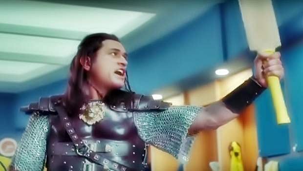 'பசியால் பாகுபலியாக மாறிய தோனி'- ரசிகர்களிடையே வரவேற்பை பெற்று வரும் விளம்பரம்!