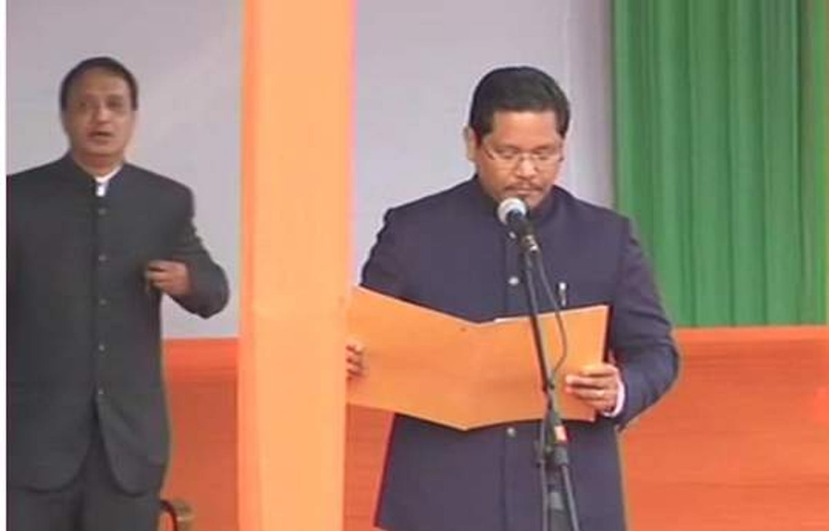 மேகாலய முதல்வராக தேசிய மக்கள் கட்சித் தலைவர் கான்ராட் சங்மா பதவியேற்பு