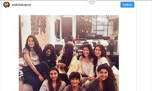 பிறந்தநாள் கொண்டாட்டப் புகைப்படங்களுக்காக இணையத்தில் கடுமையாக ட்ரால் செய்யப்படும் ஜான்வி கபூர்!