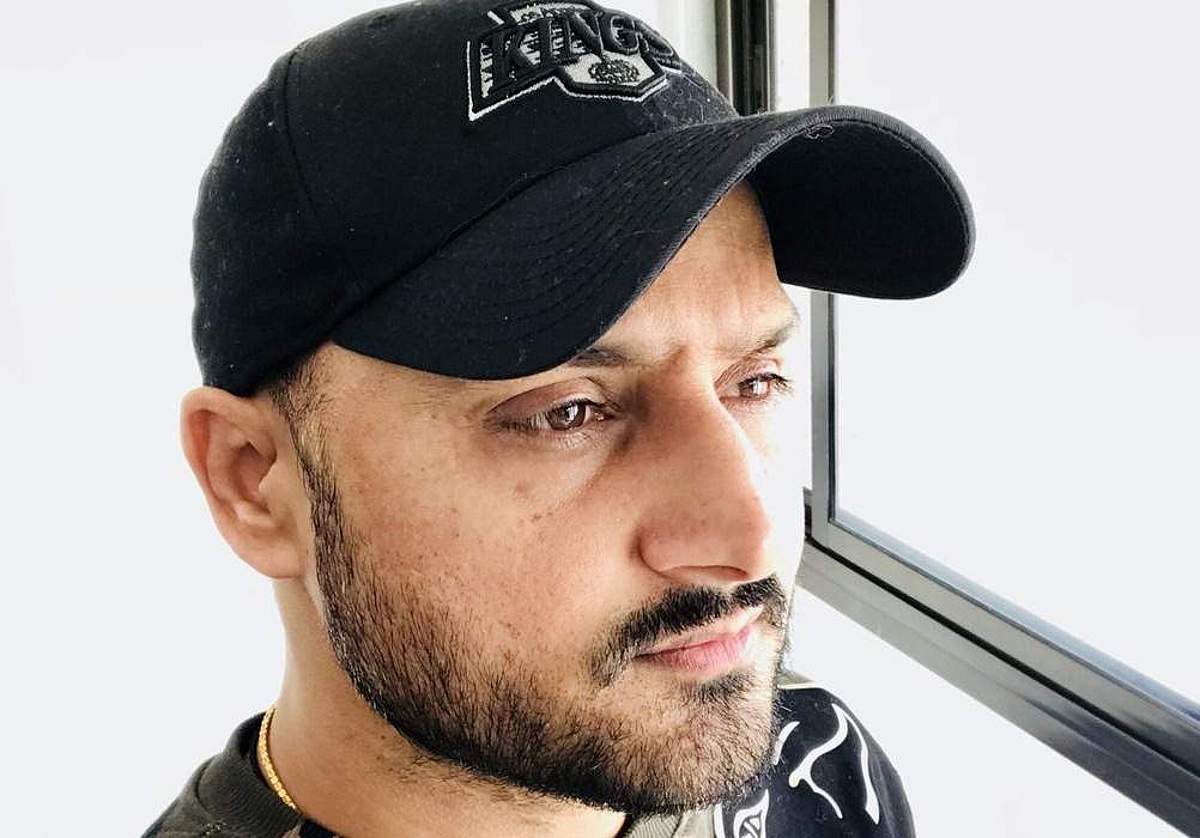 என்னைத் தூக்கி நிறுத்திய உறவுகளே, உங்களால் வெள்ளித்திரையில்...: தமிழ்ப் படத்தில் நடிக்கும் ஹர்பஜன் சிங்!