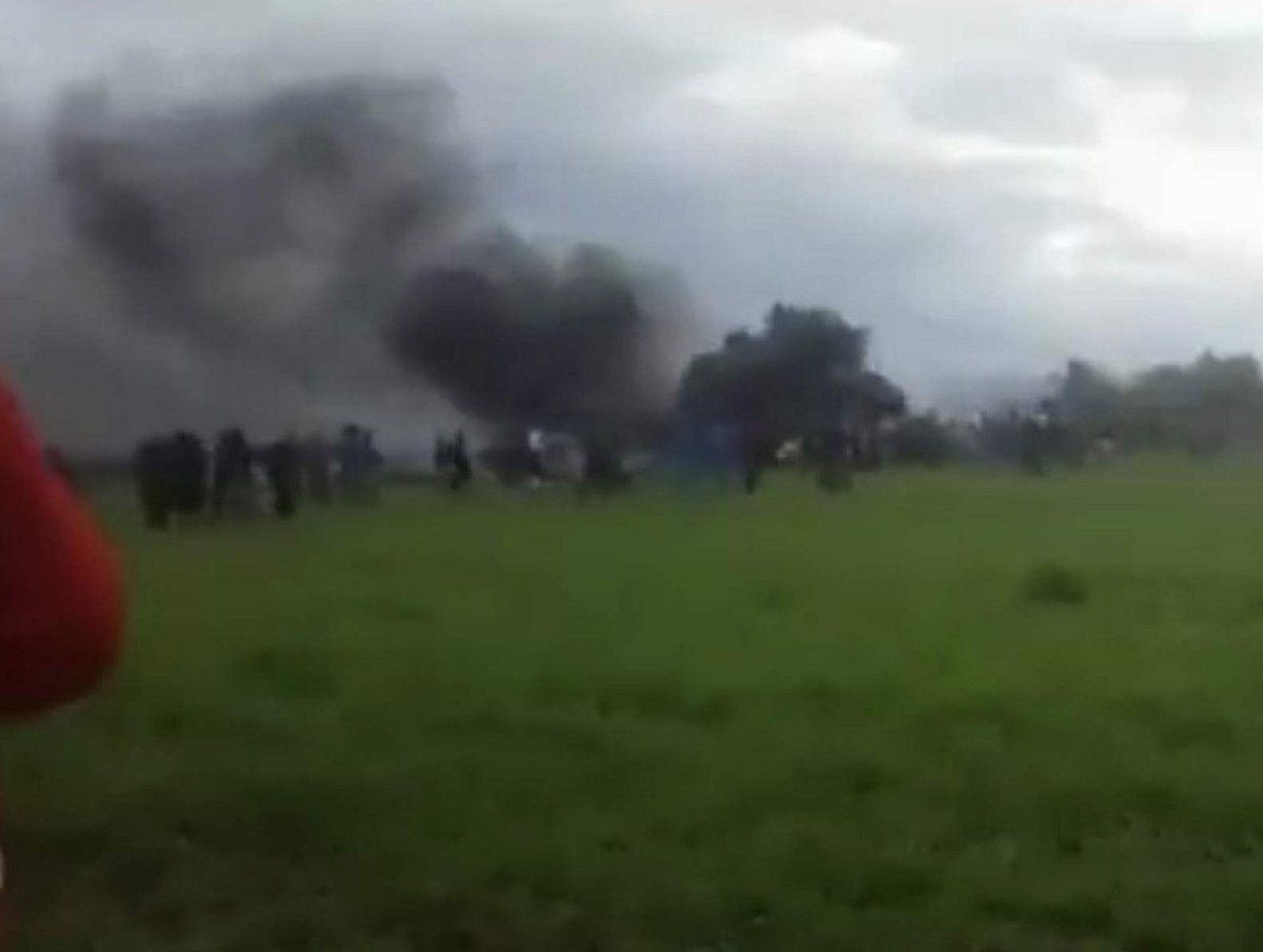 அல்ஜீரியாவில் ராணுவ விமானம் விழுந்து விபத்து: 257 வீரர்கள் பலி! 