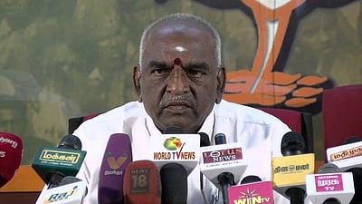 அ.தி.மு.க.வும், தி.மு.க.வும் ஒரே கூட்டணியாக செயல்படுவது தமிழகத்திற்கு நல்லதல்ல: மத்திய அமைச்சா் பொன்னார் 