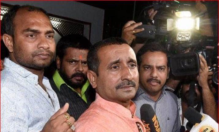 உன்னாவ் பாலியல் பலாத்கார வழக்கு: பாஜக எம்.எல்.ஏவை கைது செய்ய சிபிஐக்கு நீதிமன்றம் உத்தரவு! 