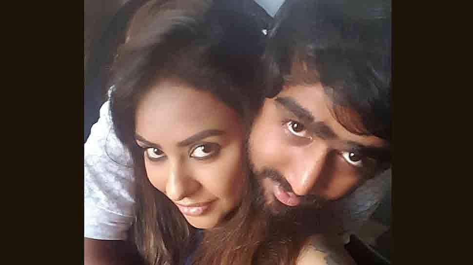 சான்ஸ் தருவதாகச் சொல்லி தங்களைச் சீரழித்த பிரபலங்களை நேரலையில் கிழி, கிழியென்று கிழித்துத் தோரணம் கட்டும் டோலிவுட் நடிகைகள்!