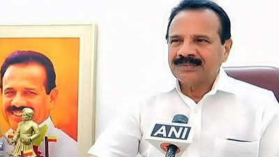 குடும்ப அரசியலை ஊக்குவிக்கும் காங்கிரஸ்: கர்நாடக முன்னாள் முதல்வர் குற்றச்சாட்டு