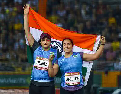 காமன்வெல்த் கேம்ஸில் இந்தியா: வீரர்களுக்கு இணையாகச் சாதித்த வீராங்கனைகள்!