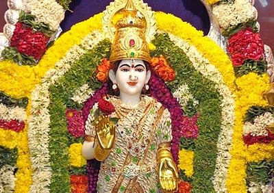 மாங்கல்ய பலம் கூடப் பெண்கள் வழிபட வேண்டிய வாசவி கன்னிகா பரமேஸ்வரி!