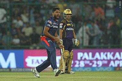 ஆக்ரோஷத்தை வெளிப்படுத்தி மாட்டிக்கொண்ட இந்திய இளம் வேகப்பந்துவீச்சாளர்கள்: நடுவர் புகார்!