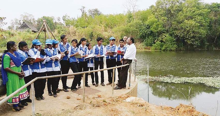 உருவாக்குகிறார்கள்... இளம் விஞ்ஞானிகளை!