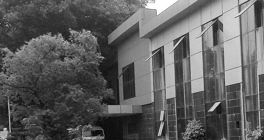 வேலை... வேலை... வேலை...