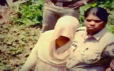 அழகைச் சிதைக்க கணவன் முகத்தில் ஆசிட் ஊற்றிய மனைவி: உயிரிழப்பு நேர்ந்த விபரீதம்