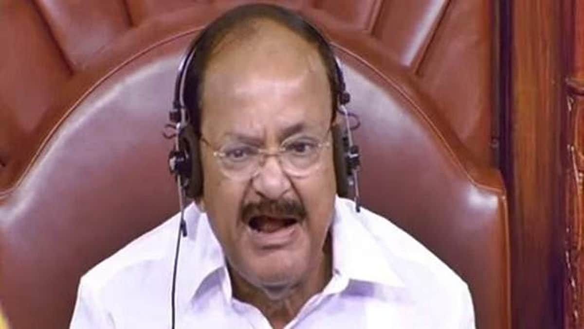 மாநிலங்களவையில் தமிழக உறுப்பினர்களை பெயர் கூறி வெளியேறச் சொன்ன வெங்கய்ய நாயுடு