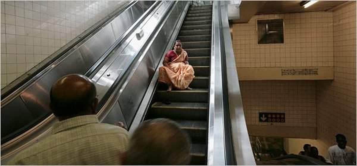 உங்களுக்கு எஸ்கலேட்டர்ல ஏறப் பயமா? அப்போ இது உங்களுக்காகத்தான்!