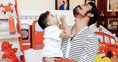 சவுந்தர்யா மகன் பிறந்தநாள் கொண்டாட்டம்