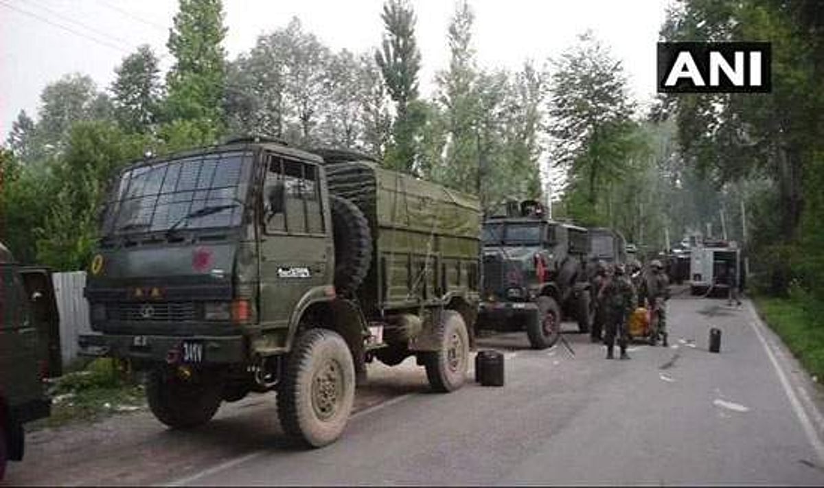 காஷ்மீரில் பயங்கரவாதிகளுடனான சண்டையில் சி.ஆர்.பி.எப். வீரர் வீரமரணம்