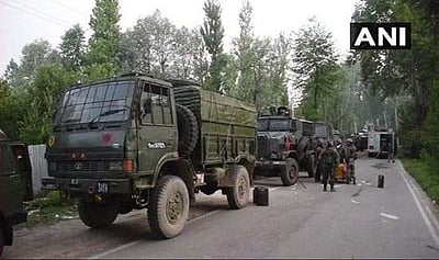 காஷ்மீரில் பயங்கரவாதிகளுடனான சண்டையில் சி.ஆர்.பி.எப். வீரர் வீரமரணம்