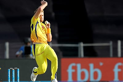 பறக்கும் சிக்ஸர்கள்: தோனிக்குத் தலைவலியாக இருக்கும் 19-வது ஓவர்!