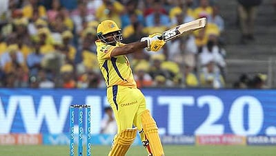 அம்பட்டி ராயுடு அதிரடி சதம்: ஹைதராபாத்தை பந்தாடி 'ப்ளே ஆப்புக்கு' தகுதி பெற்ற சென்னை  