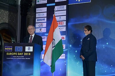 அமிதாப் பச்சனுக்கு இந்திய, ஐரோப்பிய இணைப்புப் பால விருது!