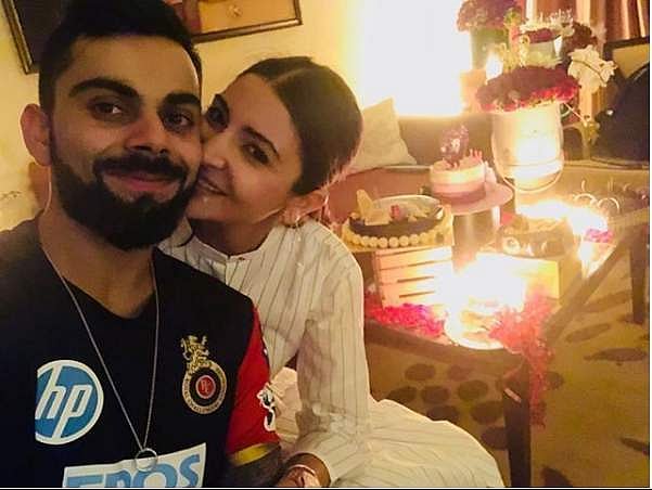 மும்பையைத் தோற்கடித்து, பிறந்தநாளுக்குச் சிறப்பு சேர்த்த விராட் கோலிக்கு அனுஷ்கா சர்மா நன்றி!