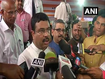 பெட்ரோல், டீசல் விலை உயர்வுக்கு விரைவில் தீர்வு காணப்படும்: மத்திய அமைச்சர் தர்மேந்திர பிரதான்