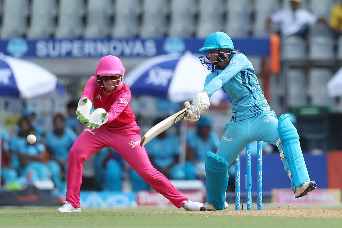 டி20 காட்சிப் போட்டி: கடைசிப் பந்தில் வெற்றி பெற்ற சூப்பர்நோவாஸ் அணி!