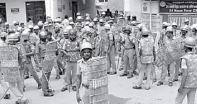 தூத்துக்குடியில் போலீஸார் தொல்லை கொடுக்க கூடாது - உயர்நீதிமன்றம்