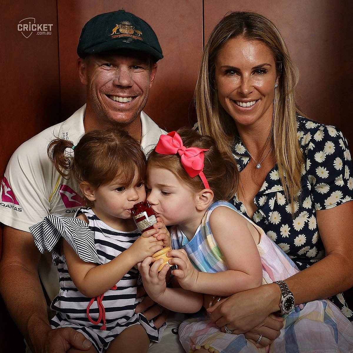 பந்தைச் சேதப்படுத்திய விவகாரத்தால் கருச்சிதைவு ஏற்பட்டது: டேவிட் வார்னர் மனைவி உருக்கமான பேட்டி