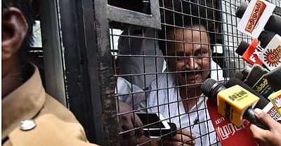 ஸ்டாலின் உள்ளிட்ட திமுக எம்எல்ஏக்கள் கைது