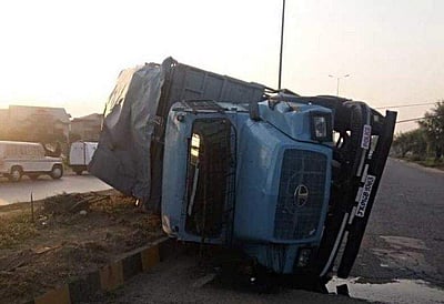 ஸ்ரீநகரில் சாலையில் வாகனம் கவிழ்ந்து விபத்து: 19 மத்திய ரிசர்வ் போலீஸ் படை வீரர்கள் காயம்