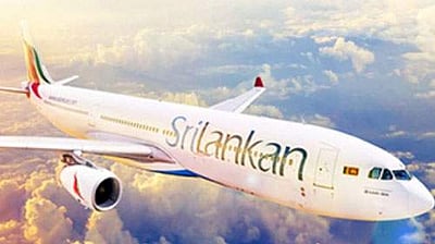 கொச்சி விமான நிலையத்தில் பரபரப்பு: இலங்கை விமானம் ஓடுதள விளக்கில் மோதி விபத்து