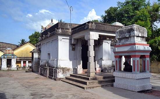 சந்திர தோஷம் உள்ளவர்கள் வழிபடவேண்டிய மேலையூர் சிவன்கோயில்