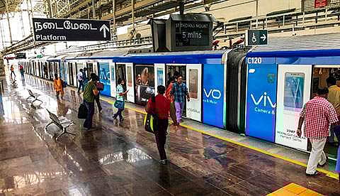 கொச்சியில் மெட்ரோ சேவையும் நிறுத்தம்