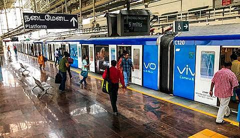 கொச்சியில் மெட்ரோ சேவையும் நிறுத்தம்