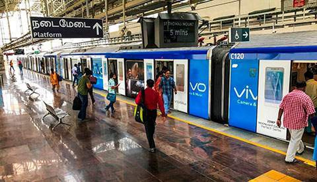 கொச்சியில் மெட்ரோ சேவையும் நிறுத்தம்