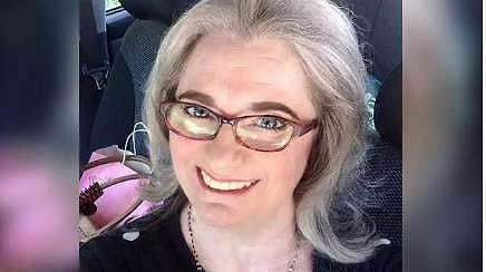 அடடா, கிராமர் செக் பண்றதே இல்லையா? அதிபர் ட்ரம்பை கலாய்த்த இங்கிலீஷ் டீச்சர்!