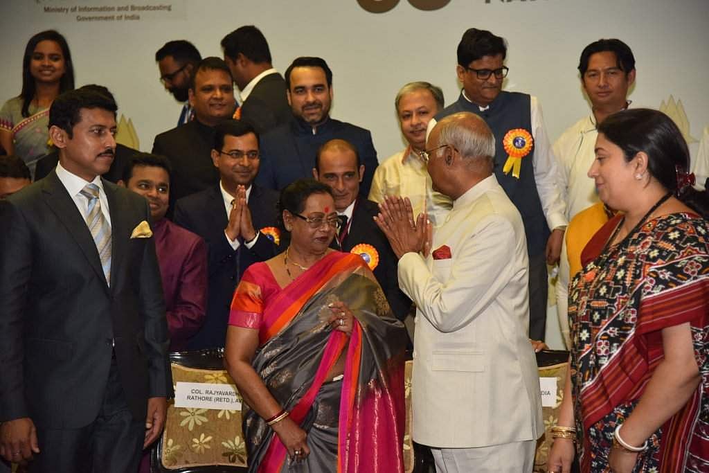 சர்ச்சைகளுக்கு மத்தியில் வழங்கப்பட்ட தேசிய விருதுகள்!