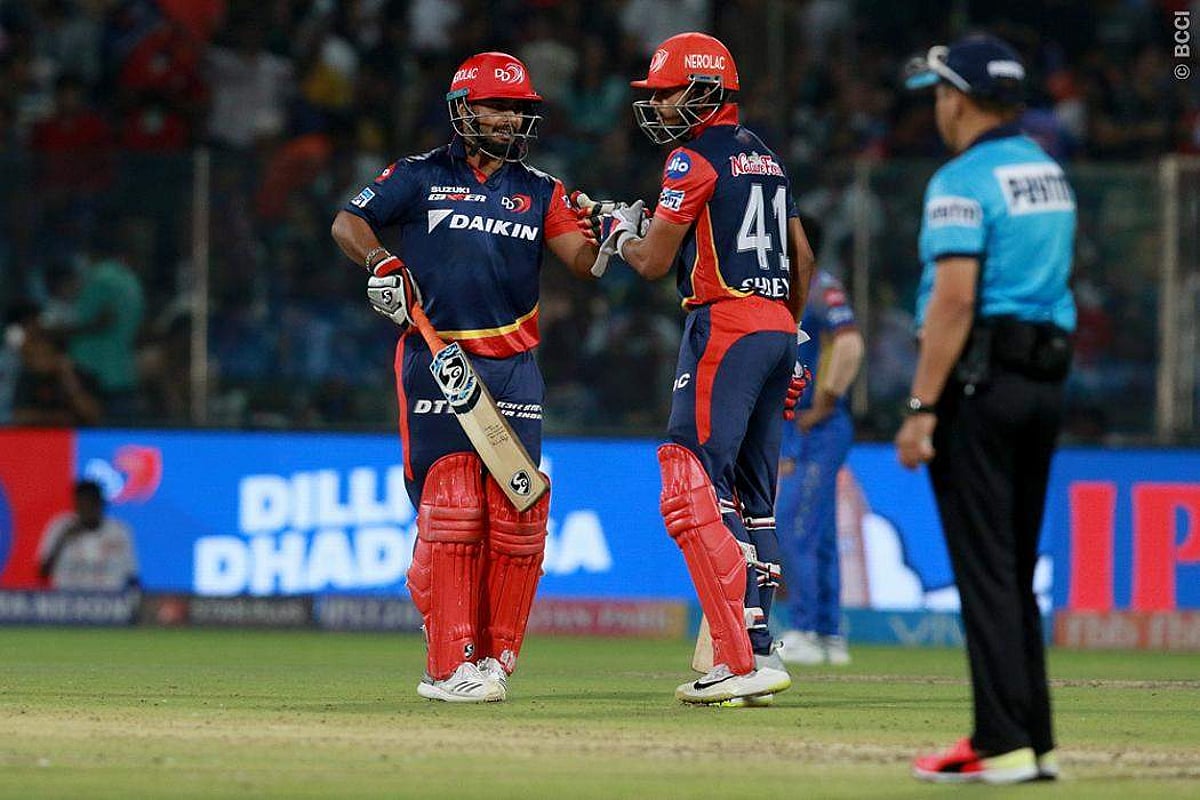 மீண்டு வரும் தில்லி: சிக்ஸர் மழை பொழிந்து அசத்திய இந்திய இளம் வீரர்கள்! (விடியோ)