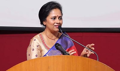 உங்களிடம் பகிர நிறைய ‘உண்மைகள்’ உள்ளன: தடை குறித்து லட்சுமி ராமகிருஷ்ணன்