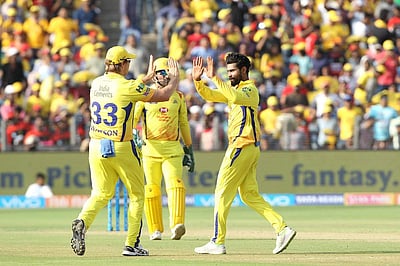 ஜடேஜா அசத்தல் பந்துவீச்சு: 127 ரன்கள் மட்டுமே எடுத்தது பெங்களூர்!