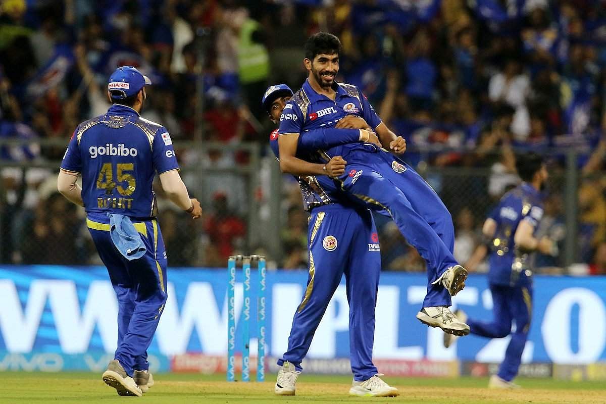 பிளேஆஃப் வாய்ப்பு: நான்காம் இடத்துக்குக் கடுமையாகப் போட்டியிடும் நான்கு அணிகள்!