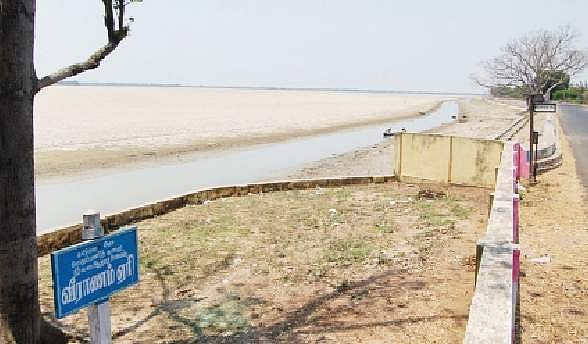 வறட்சியில் கடலூர் மாவட்டம்: வறண்டது வீராணம் ஏரி
