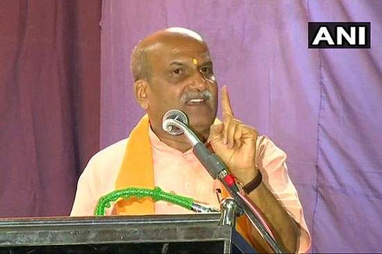 நாய் இறந்தால்கூட மோடி பொறுப்பேற்க முடியுமா? ஸ்ரீ ராம் சேனா தலைவர் சர்ச்சைப் பேச்சு