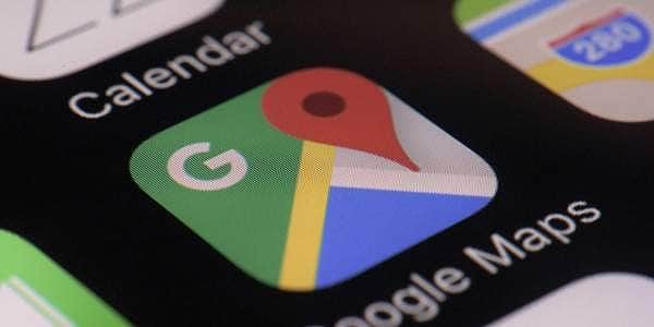 கூகுள் மேப்கள் வழியாக உபேர் வாகனங்களை நேரடியாக 'புக்' செய்யும் வசதியை ரத்து செய்த கூகுள்