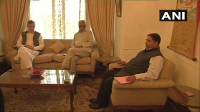 காஷ்மீரில் ஆளுநர் தலைமையில் அனைத்துக் கட்சி கூட்டம்