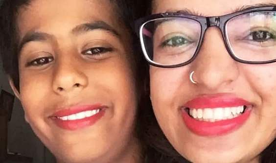 லிப்ஸ்டிக், நெயில் பாலிஷ் போட்டுக் கொள்வது ஆண் தன்மை இல்லையென யார் சொன்னது?!