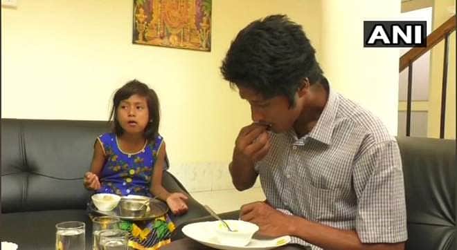 சிறுமியின் தீரச் செயல்! குவியும் பாராட்டுக்கள்!