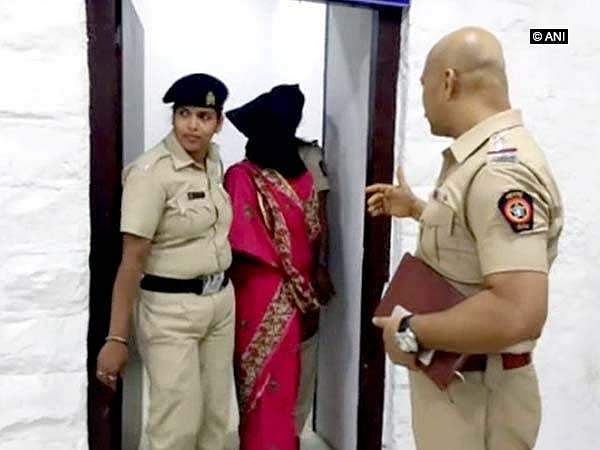 நிறத்தை விமர்சித்ததால் விசேஷத்தில் விஷம் வைத்த பெண்: 5 பேர் பலி, 120 பேர் கவலைக்கிடம்