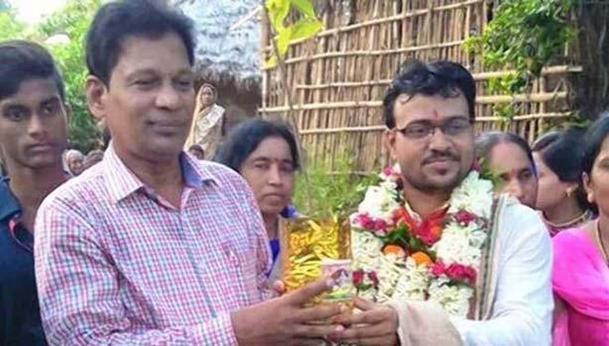 பெண் வீட்டாரிடம் ஒடிசா பள்ளி ஆசிரியர் வரதட்சணையாக கேட்ட அந்த 1001